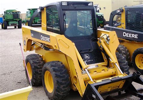 2009 john deere skid steer|john deere 325 skid steer.